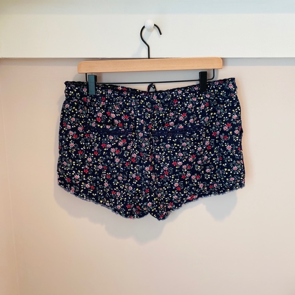 Jolt Linen Blend Floral Shorts - Picture 3 of 4